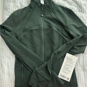 BRAND NEW lululemon cropped define jacket rainforest green size 6